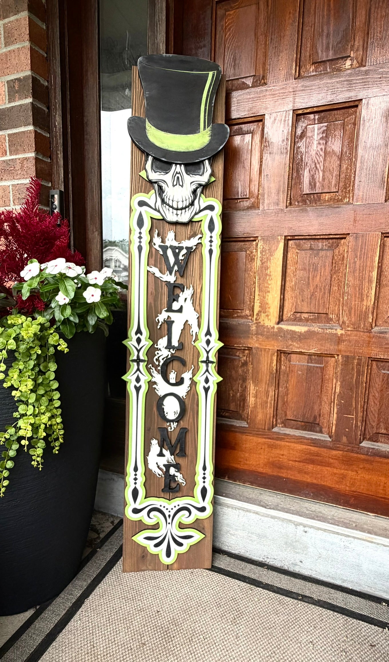 Haunted Skeleton Porch Leaner